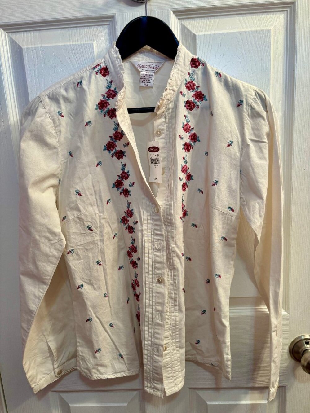 NEW Northern Reflections Embroidered Button-Up Shirt
